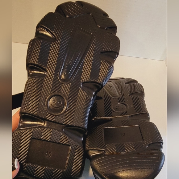 NWOT Platform Black Strappy Sneakers - Picture 11 of 12